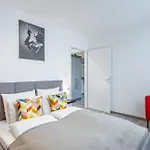Central - Balcony - New - Comfy