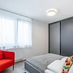 Central - Balcony - New - Comfy